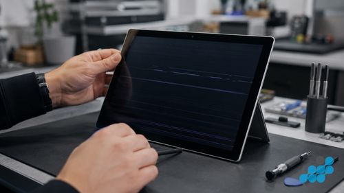 Surface display fault — flickering or black screen